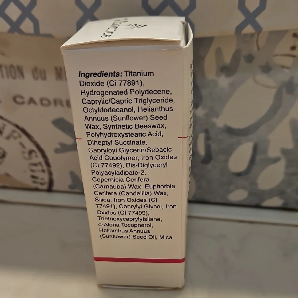 Complexion Stick - Medium - Picture 7 of 7